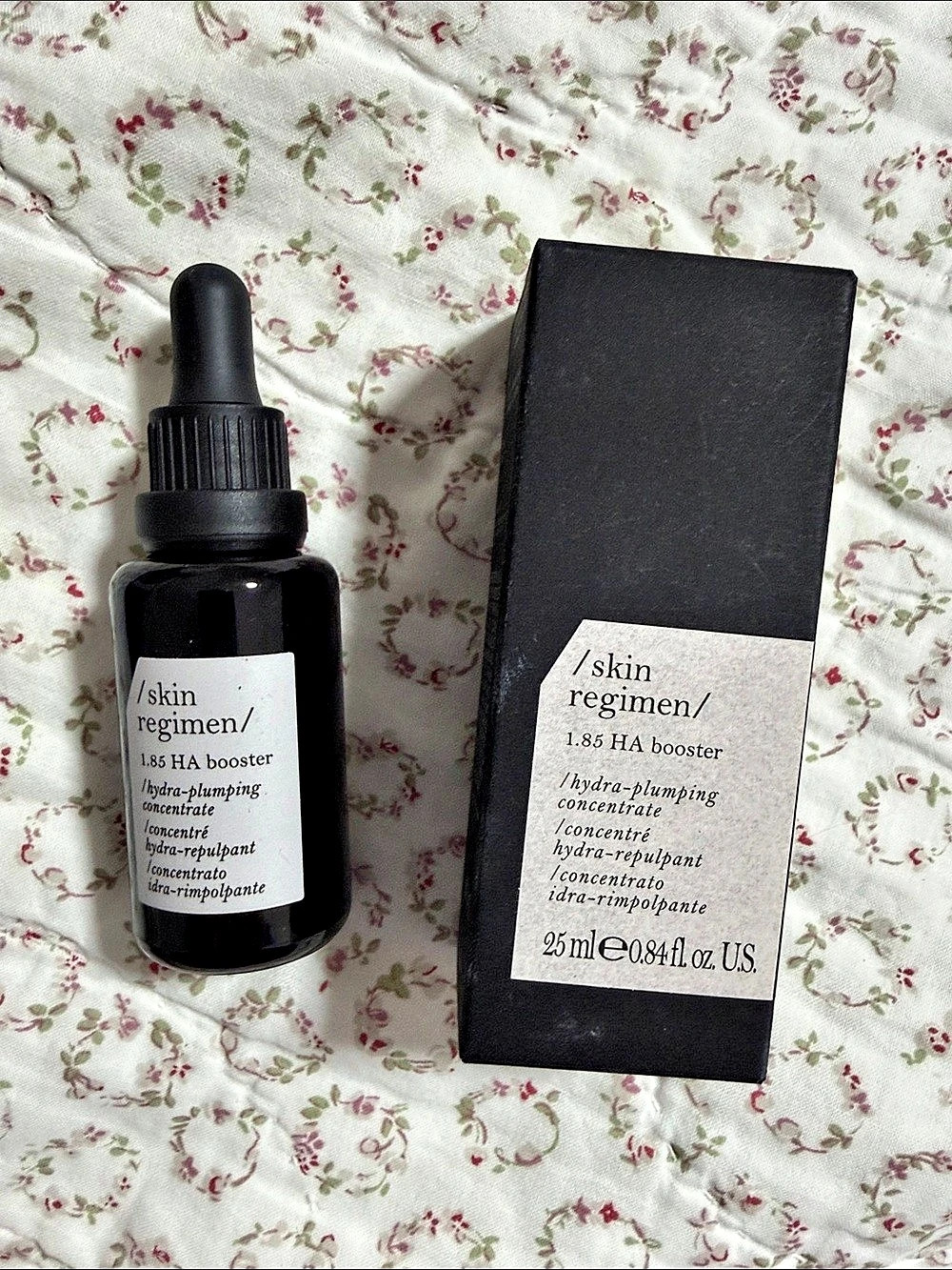 Skin Regimen 1.85 HA Booster Serum Black & White
